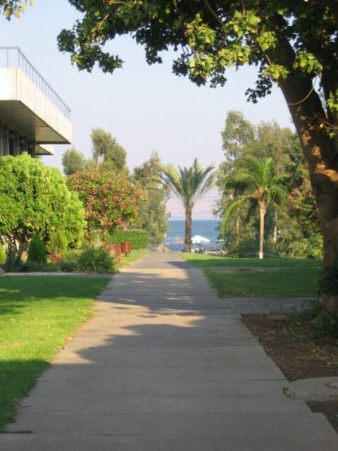 Nof Ginosar Kibbutz Hotel Exteriör bild
