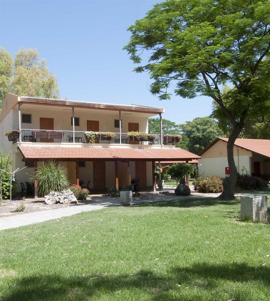 Nof Ginosar Kibbutz Hotel Exteriör bild