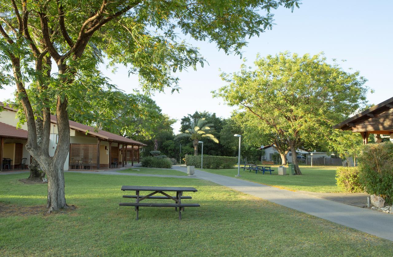 Nof Ginosar Kibbutz Hotel Exteriör bild